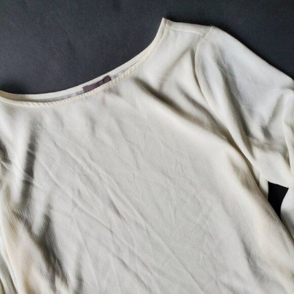 šVinceĀ Camutoā
Whiteāblouse - Picture 3 of 8